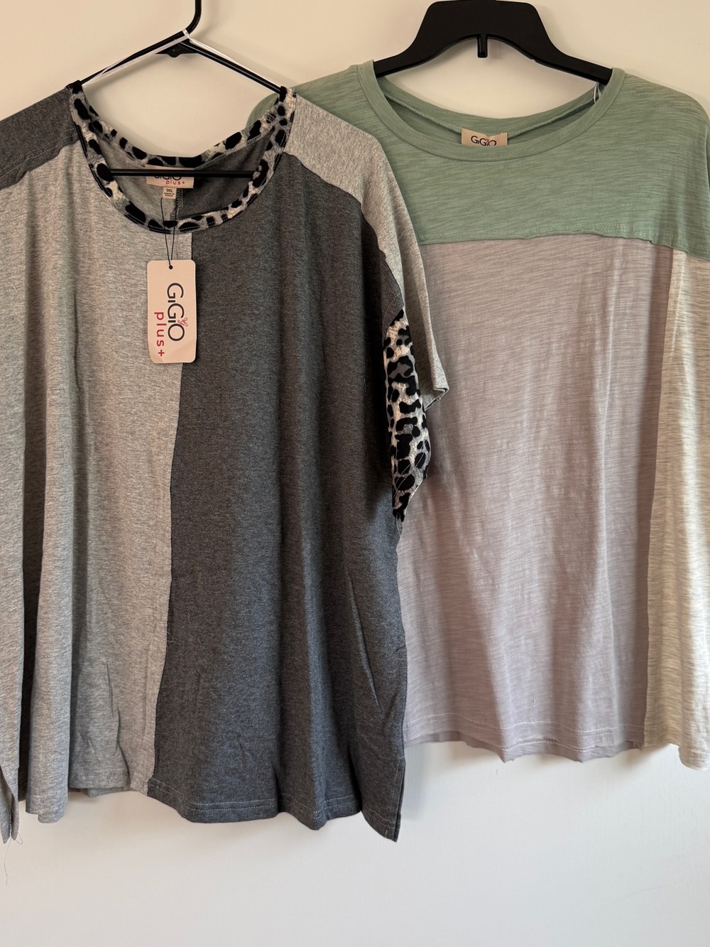 GIGIO 2 Pieces Plus Women's Tops Gray Animal Print & Green Colorblock Tee XL 1XL